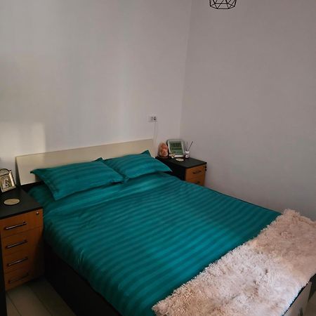 Luxury 1 Bedroom Apartment Roşu 외부 사진